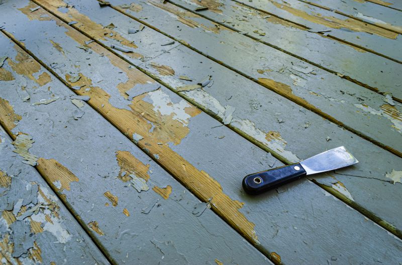 Restores the Natural Beauty of Wood